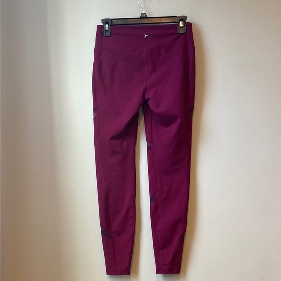 Old Navy Active Women’s Burgundy Leggings, Medium - Picture 3 of 5